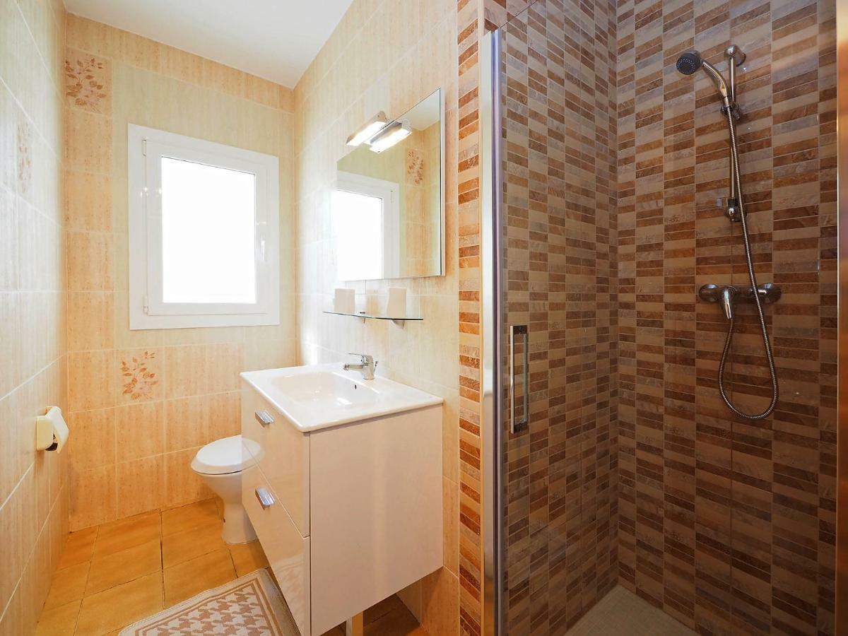Holiday Home Alberes By Interhome Empuriabrava Bagian luar foto
